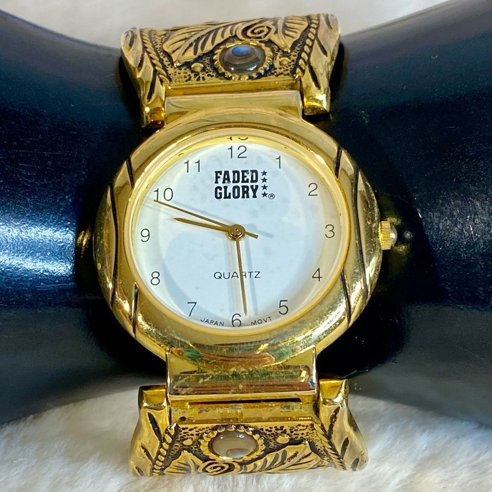 Faded Glory Vintage Watch Gold Etched White Dial Quartz Movement w Rhinestones